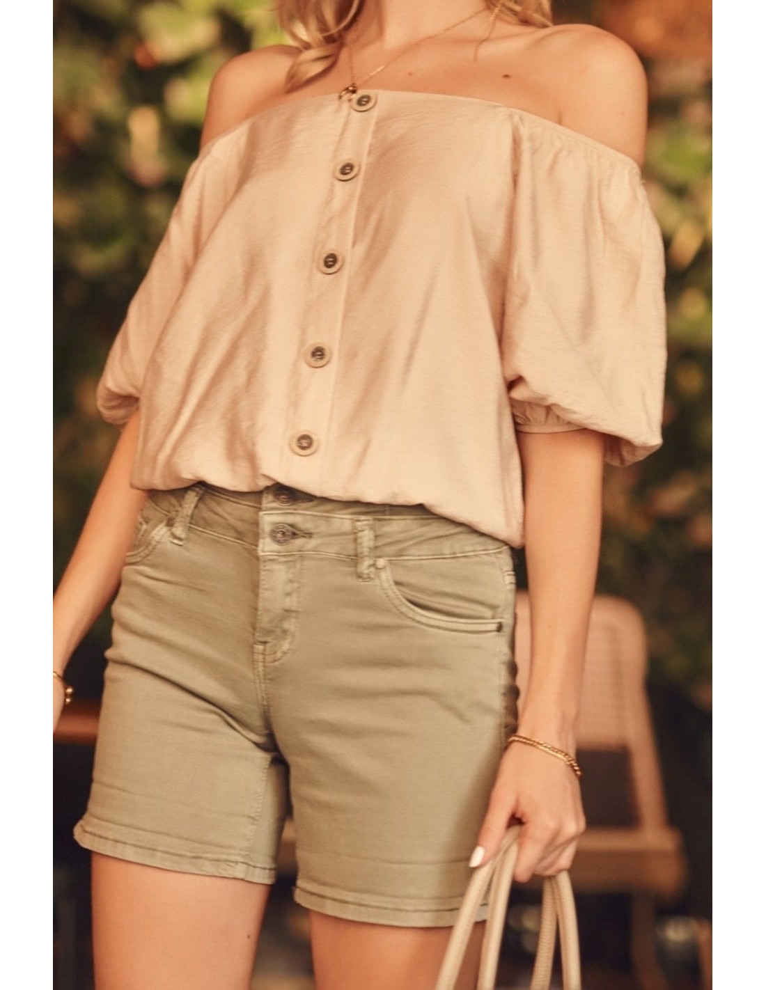 Shorts mit hoher Taille, Khaki 630 – Online-Shop – Boutique